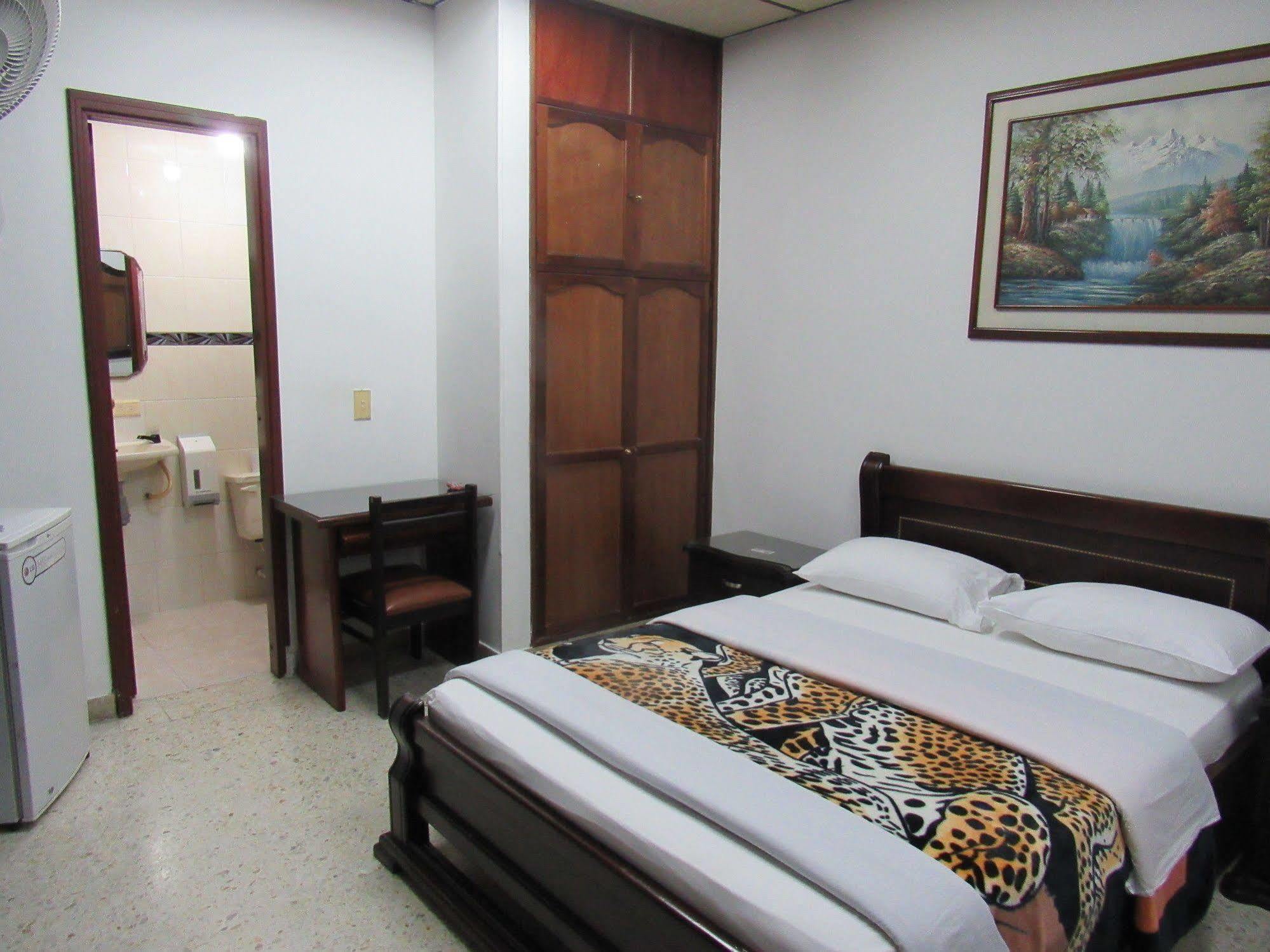 Hotel Ejecutivo Pereira Exterior foto